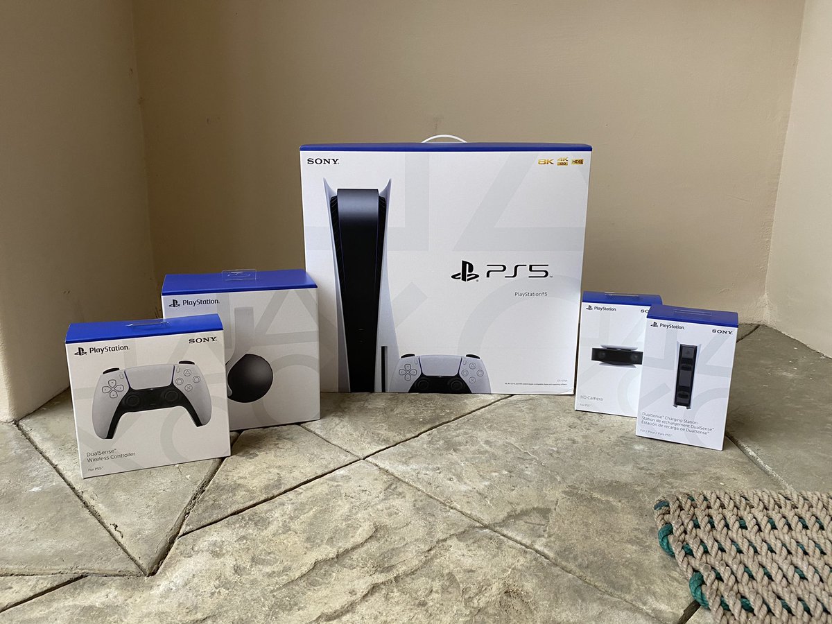 PlayStation 4: What's in the box - Polygon